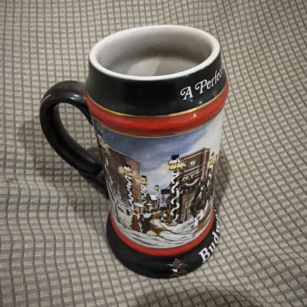 Budweiser A Perfect Christmas Collector's Series Holiday Beer Stein Mug 1992 VTG
